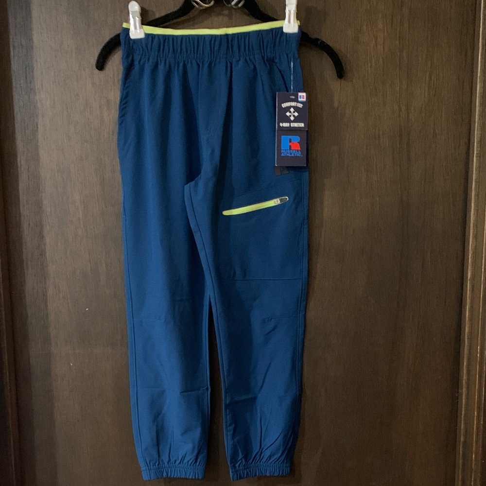 *4/$20* NWT! Russell Athletic Active Tech Explorer Pant size 8